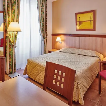 Scenic Le Mediterranee - 2 People Ground Floor Studio For Reduced Mobility *