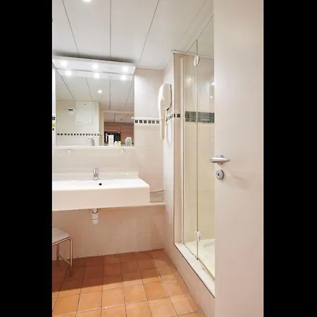 Scenic Le Mediterranee - 2 People Ground Floor Studio For Reduced Mobility * Saint-Raphaël